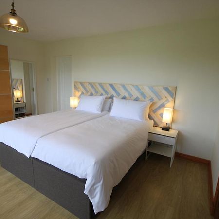 Bed and Breakfast Vale View Ffrith Экстерьер фото