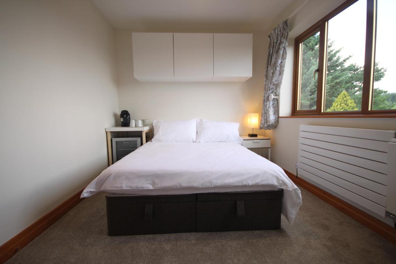 Bed and Breakfast Vale View Ffrith Экстерьер фото