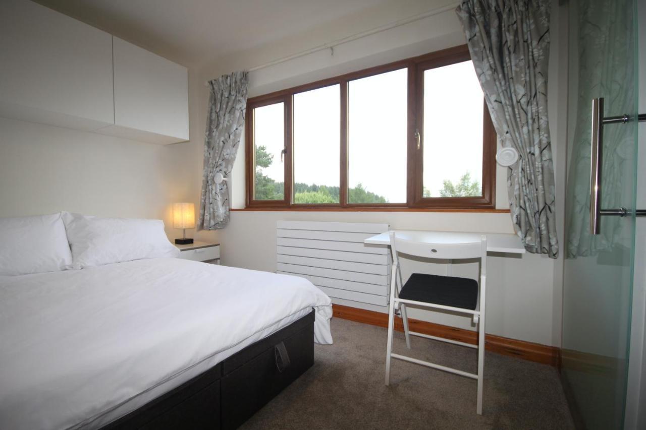 Bed and Breakfast Vale View Ffrith Экстерьер фото